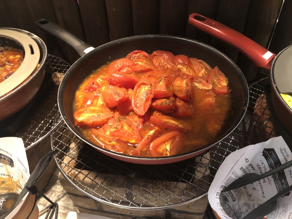 軽井沢マリオットプラチナ会員ラウンジ朝食フードトマト煮込み