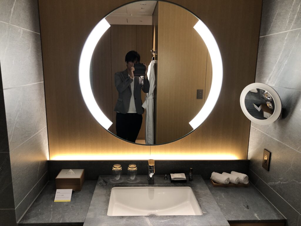 ウェスティンホテル横浜洗面台鏡