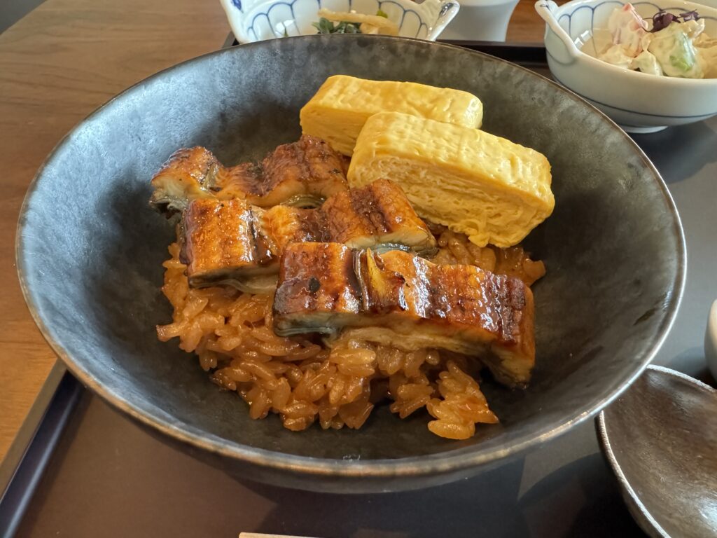 リッツカールトン福岡クラブラウンジランチうな丼