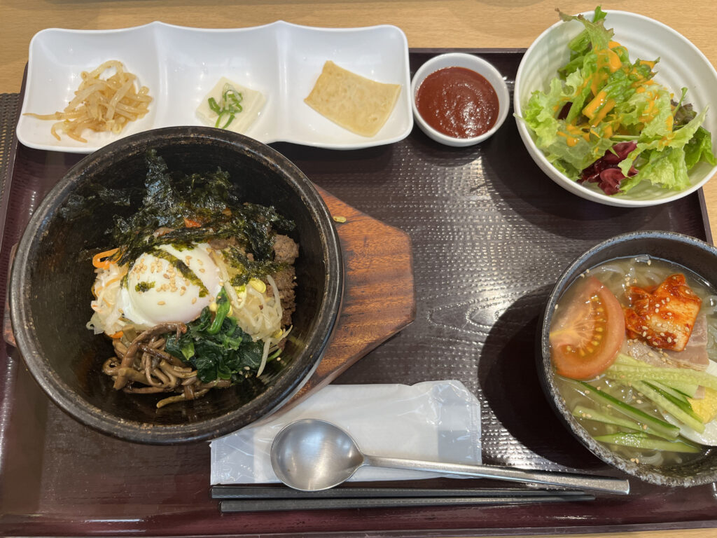 くつろぎ処石焼ビビンバ＆冷麺セット