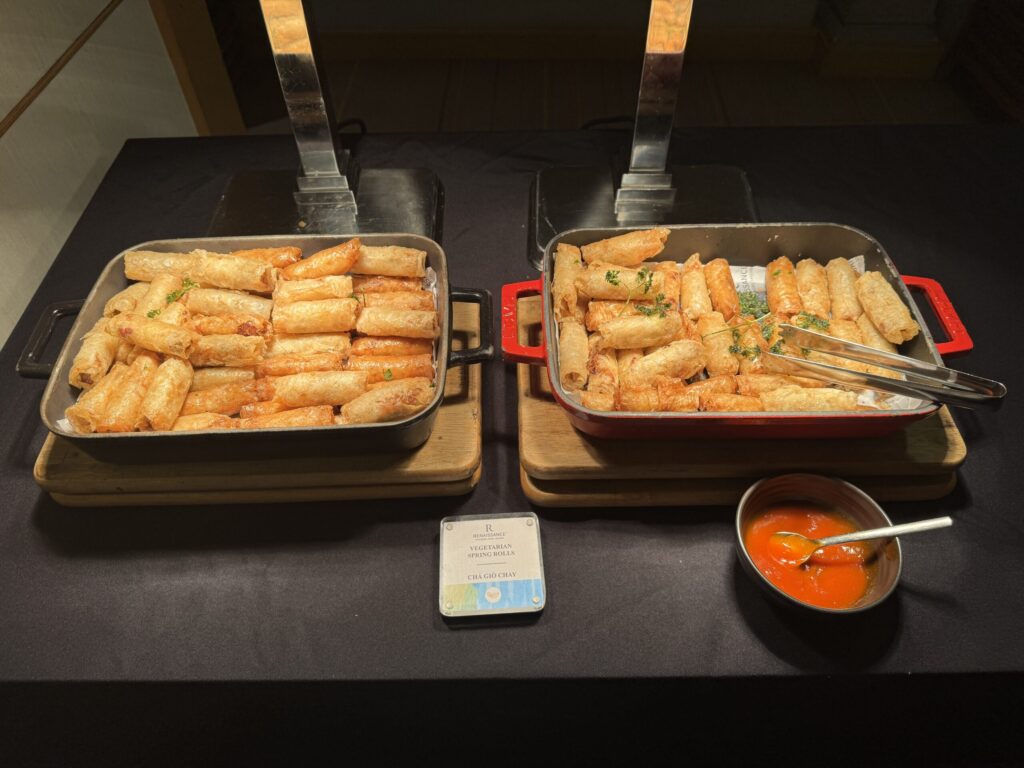 ルネッサンス・リバーサイド・ホテル・サイゴン ラウンジ夕食 1日目