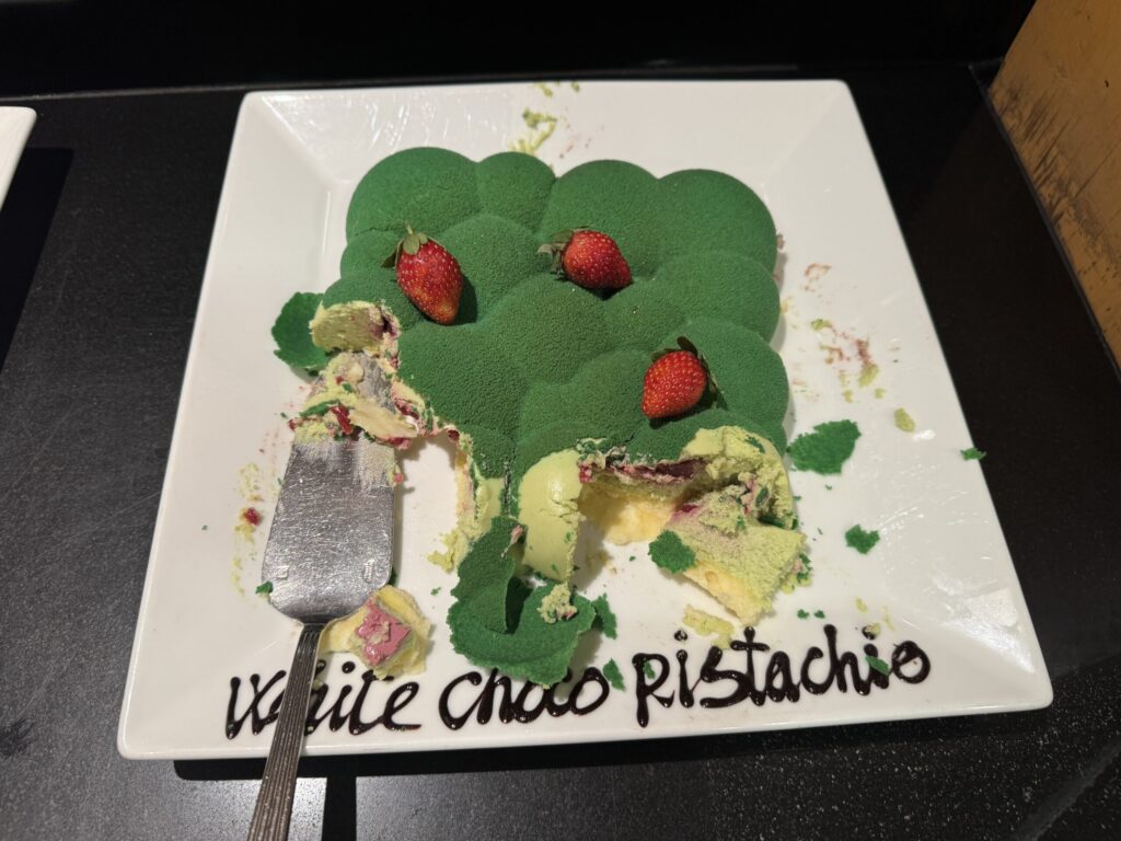 ルネッサンス・リバーサイド・ホテル・サイゴン ラウンジ夕食 1日目