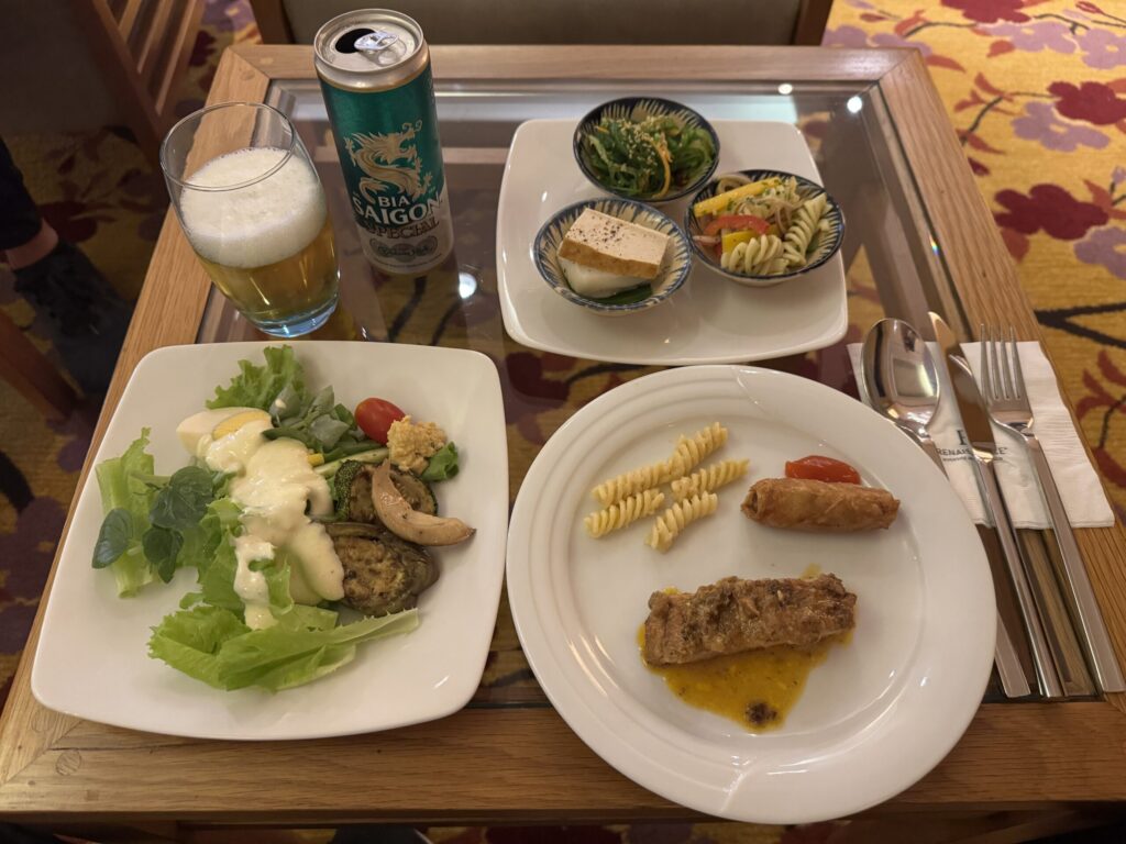 ルネッサンス・リバーサイド・ホテル・サイゴン ラウンジ夕食 1日目