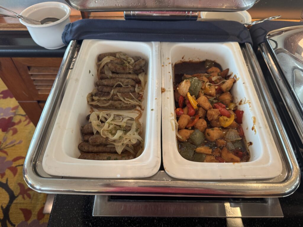 ルネッサンス・リバーサイド・ホテル・サイゴン ラウンジ朝食