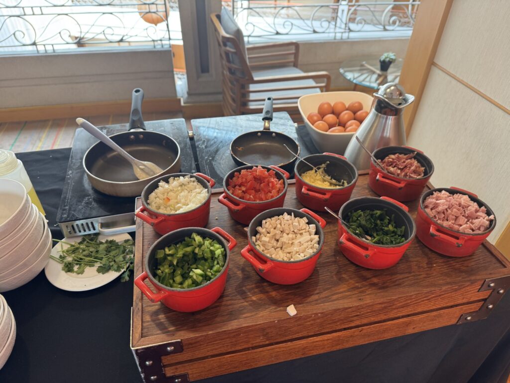 ルネッサンス・リバーサイド・ホテル・サイゴン ラウンジ朝食