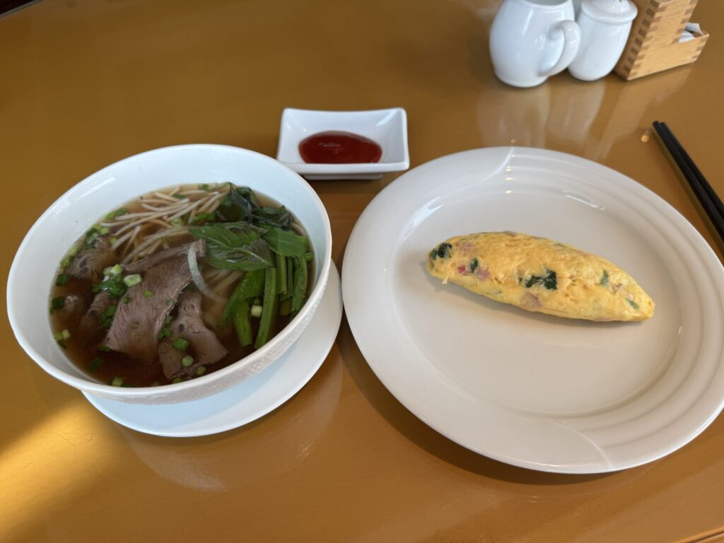 ルネッサンス・リバーサイド・ホテル・サイゴン ラウンジ朝食