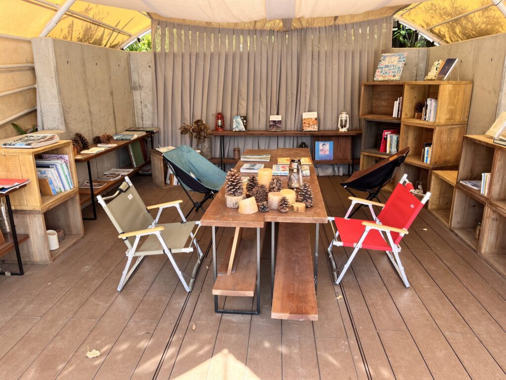 屋外プール/LIVING GARDEN
