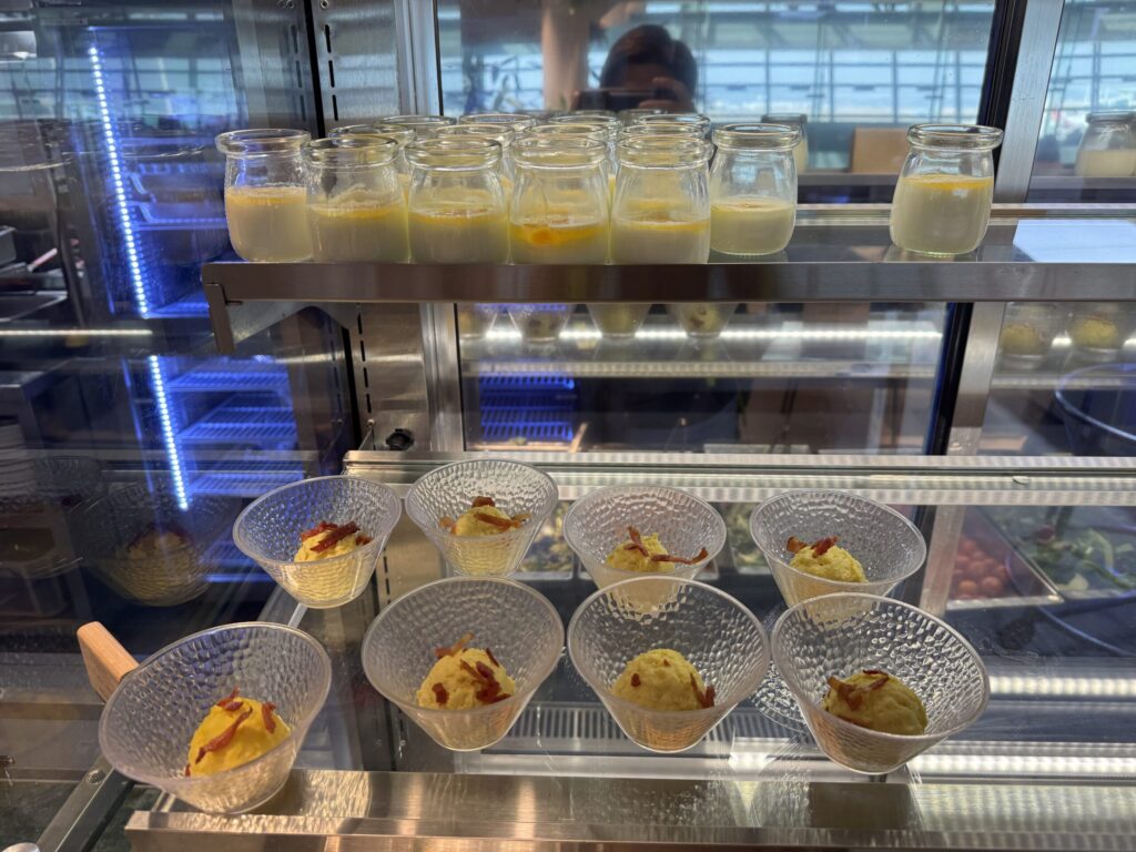 仁川国際空港 第1ターミナル 11ゲート付近「マティナラウンジ」スーツ