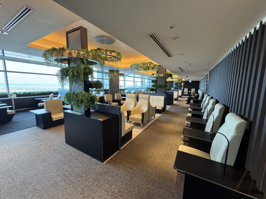 羽田空港・国内線のANAスイートラウンジ