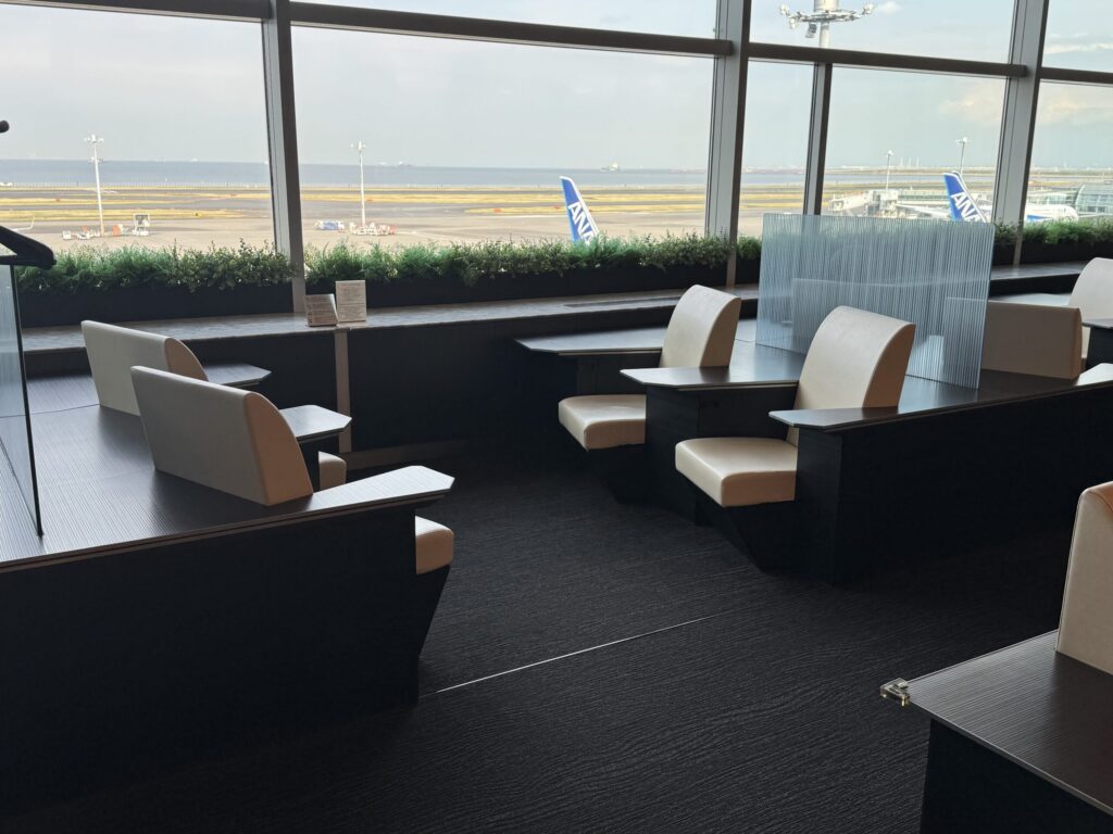 羽田空港・国内線のANAスイートラウンジ