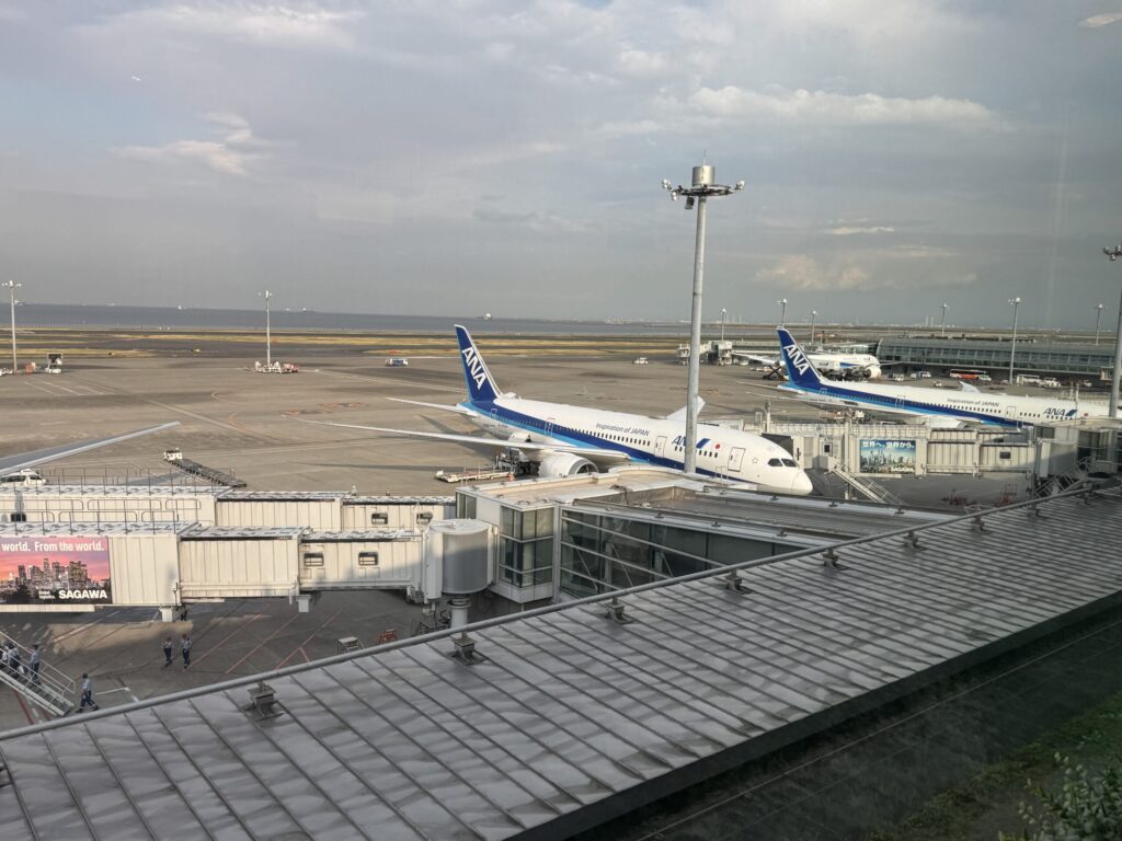 羽田空港・国内線のANAスイートラウンジ
