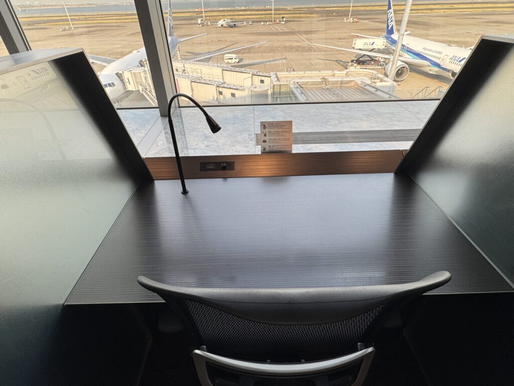 羽田空港・国内線のANAスイートラウンジ
