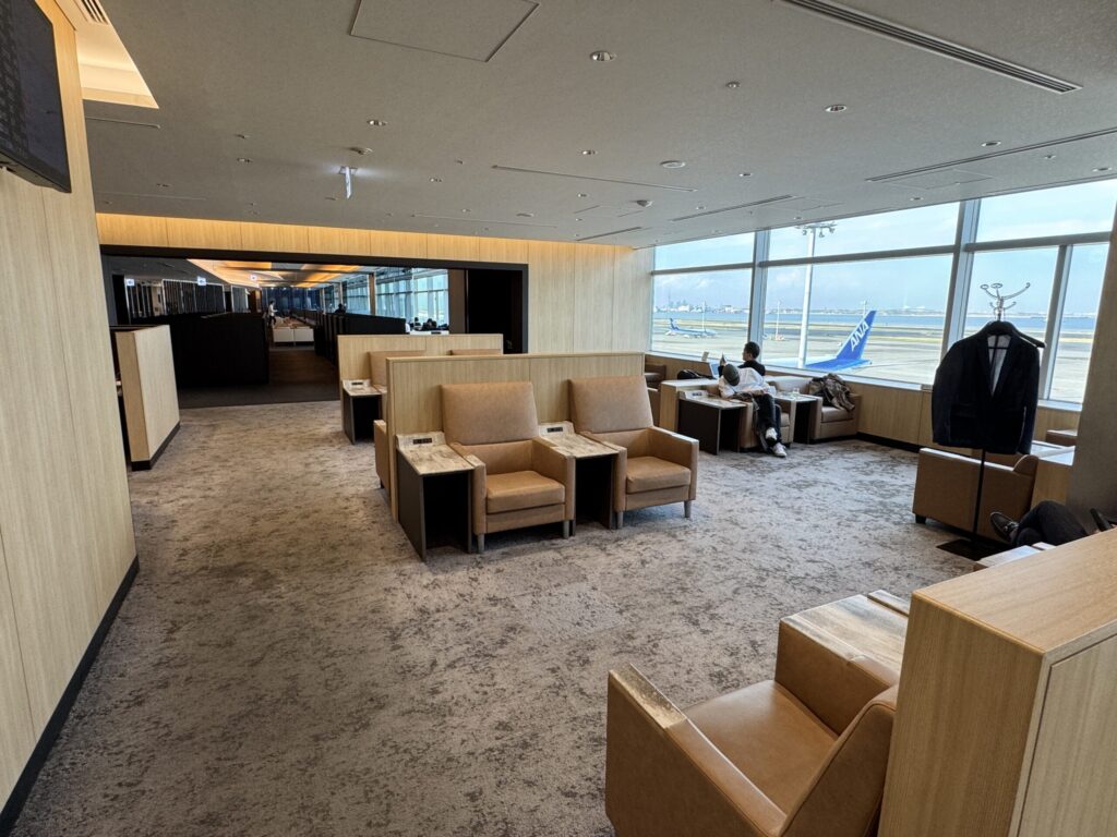 羽田空港・国内線のANAスイートラウンジ