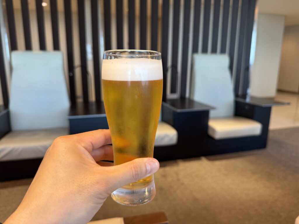 羽田空港・国内線のANAスイートラウンジ ドリンク