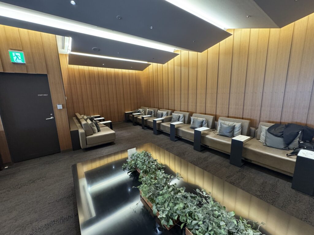 福岡空港 国内線 ANAスイートラウンジ
